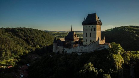 Jak to bude s parkováním na Běhej lesy Karlštejn?