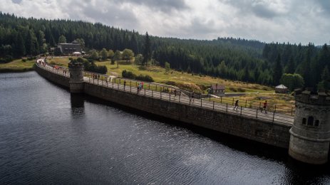 Deset důvodů, proč běžet letní Jizerskou